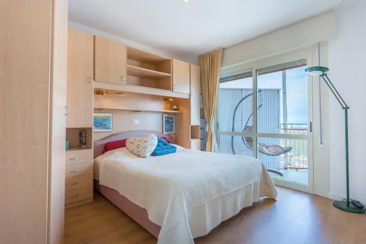 利尼亚诺萨比亚多罗Splendido Attico, Piscina E Vista Mare公寓 外观 照片